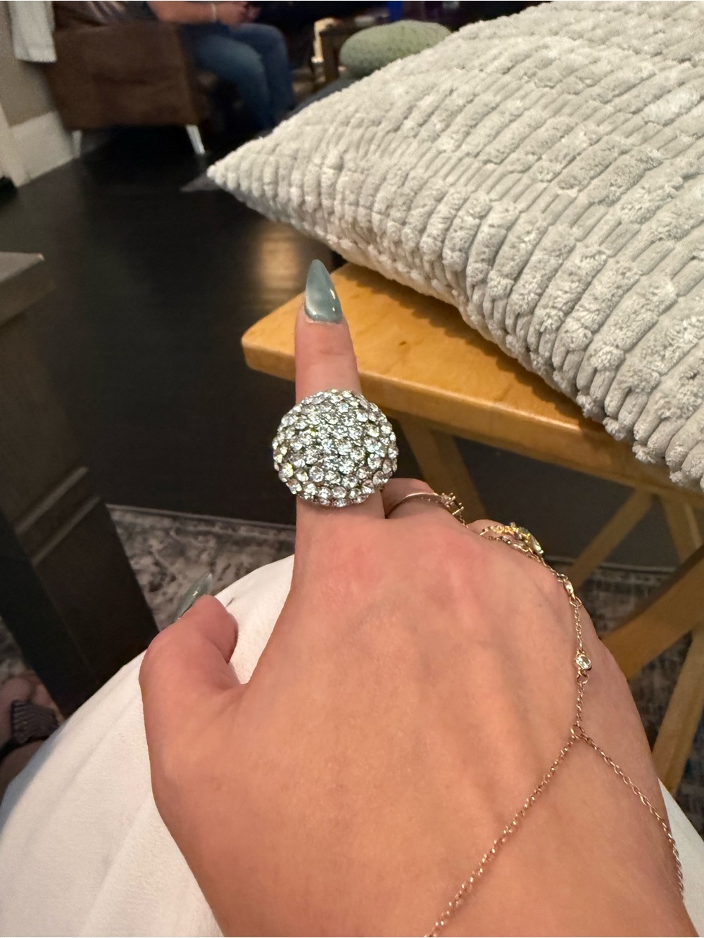 Vintage Style Rhinestone Dome Cocktail Ring – Stretch Band Statement Ring